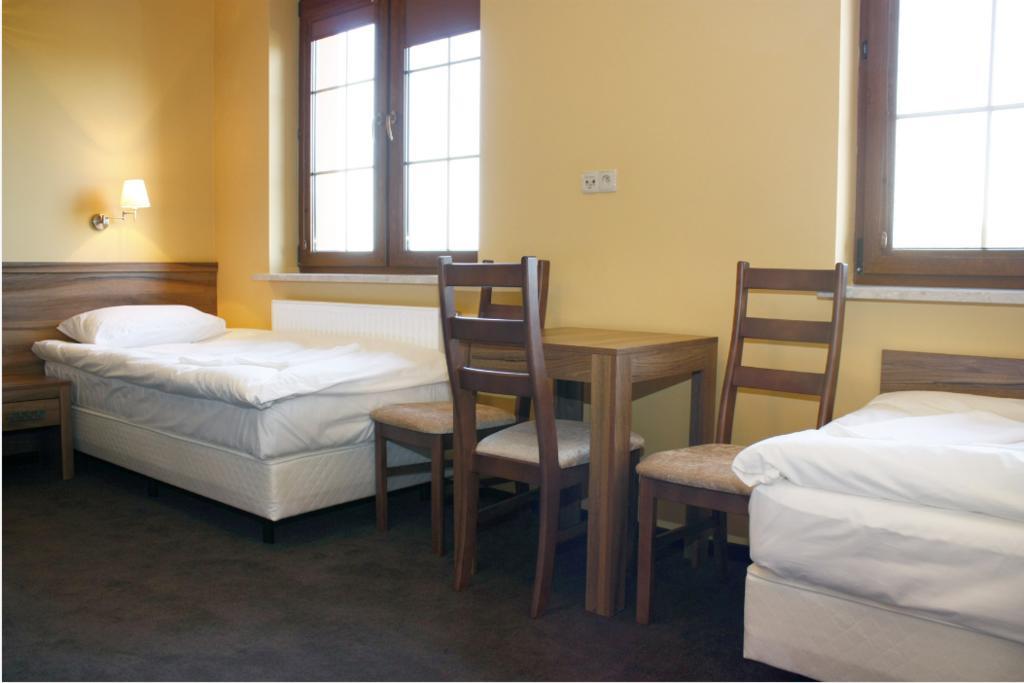 Hotel Ambasada Krobia Esterno foto